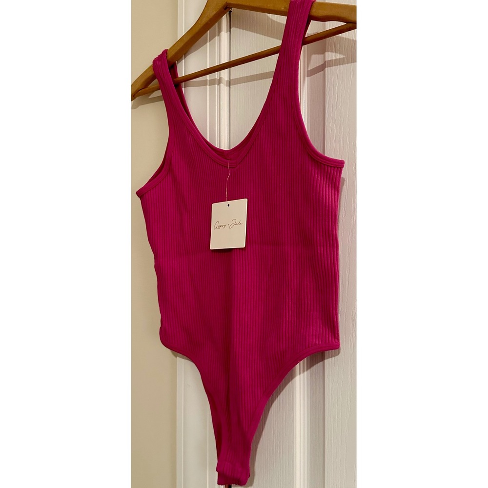 Gypsy + Jade Ribbed V Neck Thong Bodysuit Raspberry Pink S M new‎ with tags